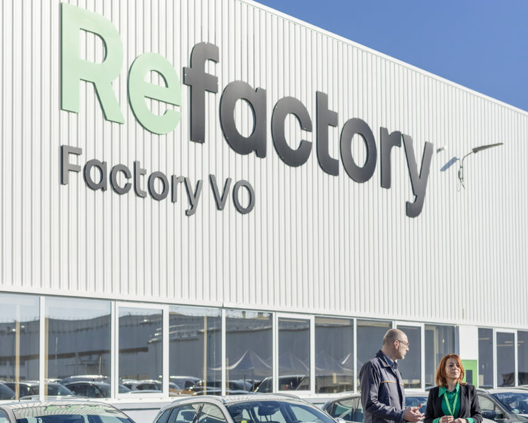 GRUPO RENAULT Y SCHNEIDER ELECTRIC, PIONEROS EN SOSTENIBILIDAD, INNOVAN EN MOVILIDAD CON TECNOLOGÍA ELÉCTRICA VERDE
